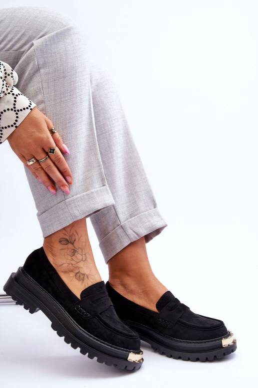 Klasiska modeļa zamšādas Mokasīni ar ornamentiem melnas krāsas Monaro Klasiska modeļa zamšādas Mokasīni ar ornamentiem melnas krāsas Monaro