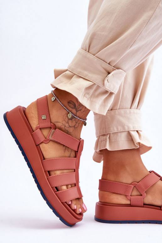   Wegańskie sandales ar lipīgām aizdarēm  JJ285016 rozā krāsa