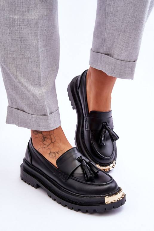 Klasiska modeļa apavi Mokasīni ar bārkstīm melnas krāsas Lonisa