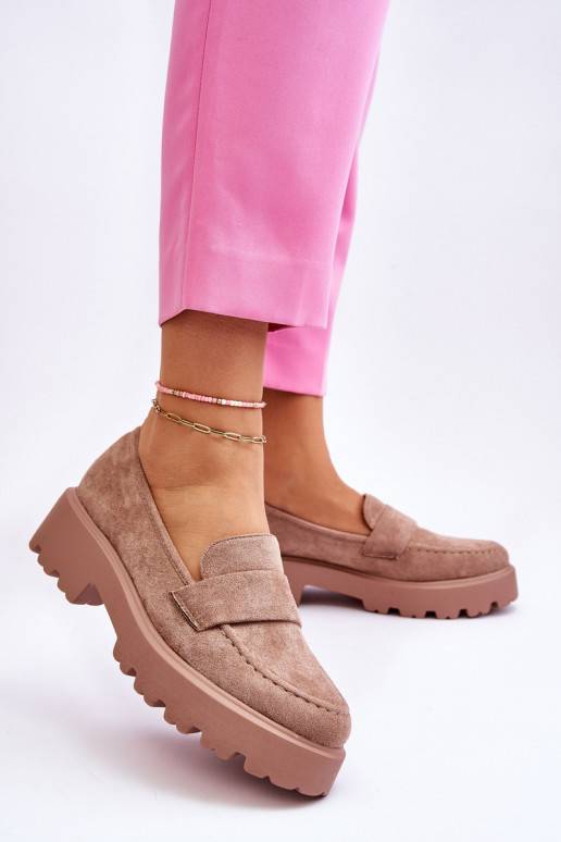 Klasiska modeļa zamšādas apavi Mokasīni smilšu krāsas Corrin