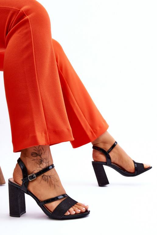 spīdīgs sandales ar papēdi melnas krāsas Alicia spīdīgs sandales ar papēdi melnas krāsas Alicia