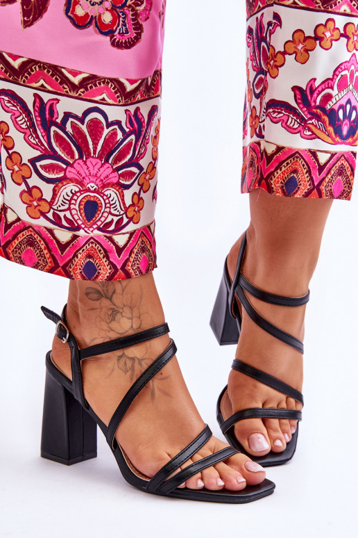 Sieviešu basenes  melnas krāsas Florentina Sieviešu basenes  melnas krāsas Florentina