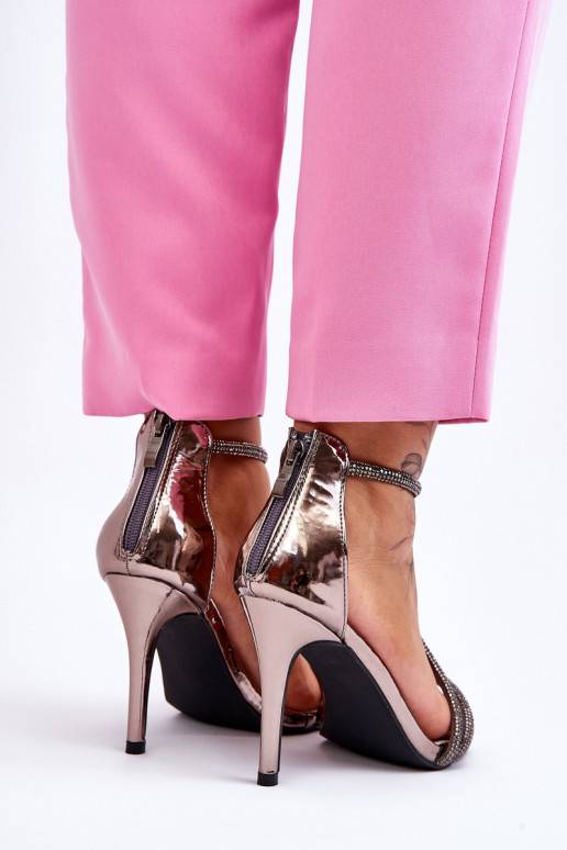 Eleganta stila sandales ar papēdi ar kniedēm Sudraba krāsas Jenesis