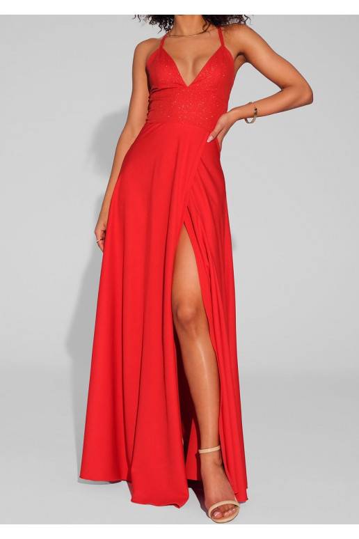 Selēna - gara spīdīgi sarkana kleita Selēna - gara spīdīgi sarkana kleita