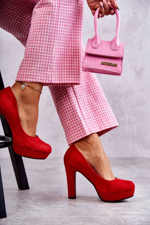 Klasiska modeļa Kurpes ar papēdi sarkanas krāsas Soro