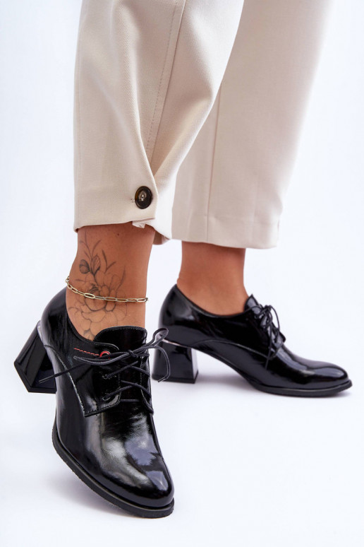 Stilīgi apavi   ar papēdi melnas krāsas Keria