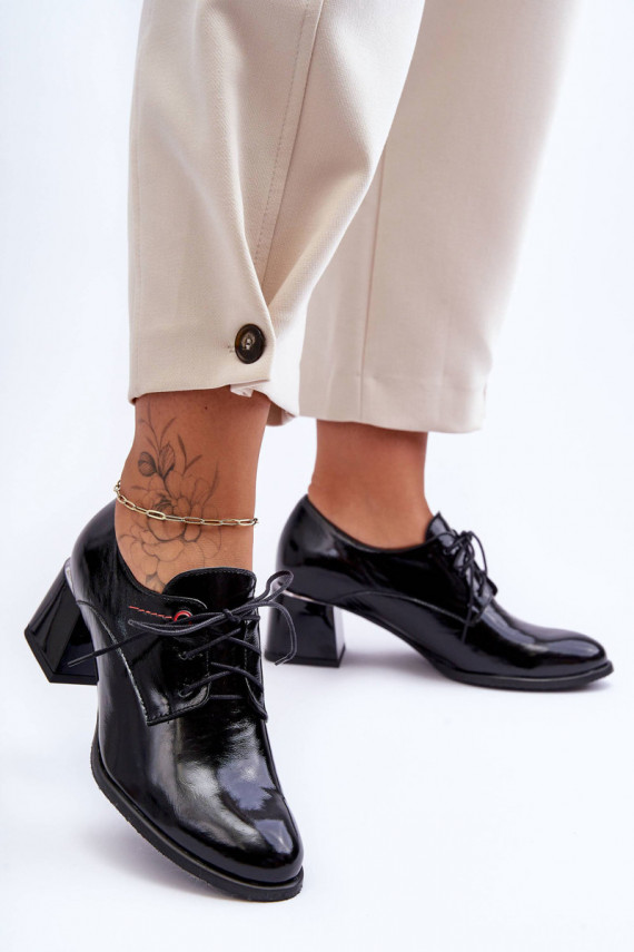 Stilīgi apavi   ar papēdi melnas krāsas Keria