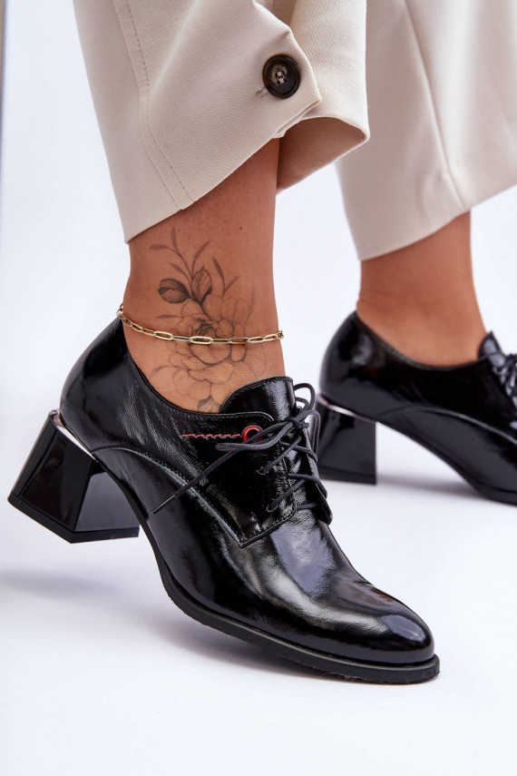 Stilīgi apavi   ar papēdi melnas krāsas Keria