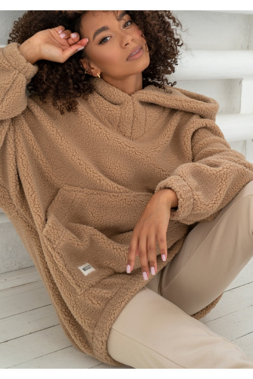 Oversize džemperis brūnā krāsā