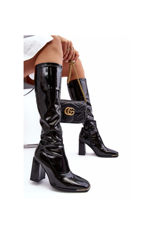 Sieviešu garie zābaki uz papēža...