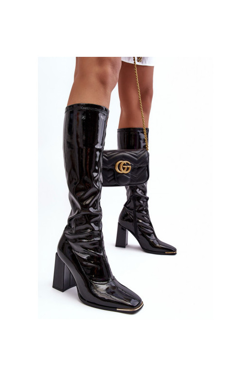 Sieviešu garie zābaki uz papēža...