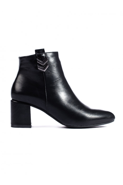 Eleganta stila  Melnas krāsas  