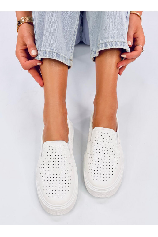 brīvā laika apavi slip-on  TOWNS WHITE