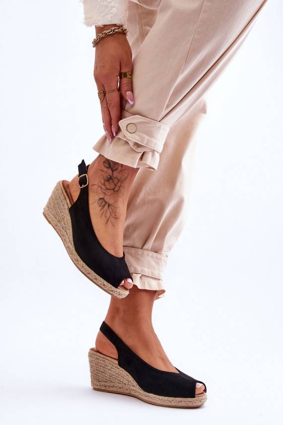 Zamšādas platformas basenes melnas krāsas Elsie