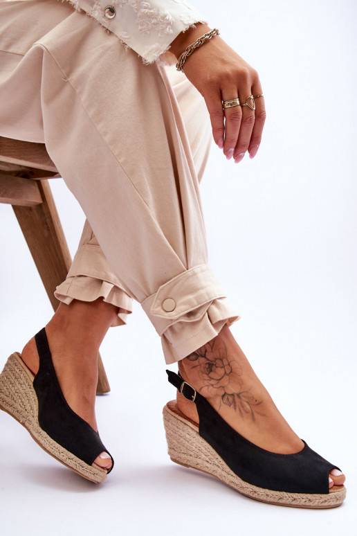 Zamšādas platformas basenes melnas krāsas Elsie