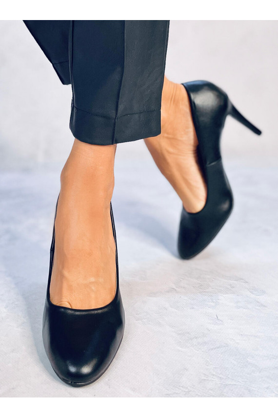 Kurpes okrągłe noski LINDY BLACK