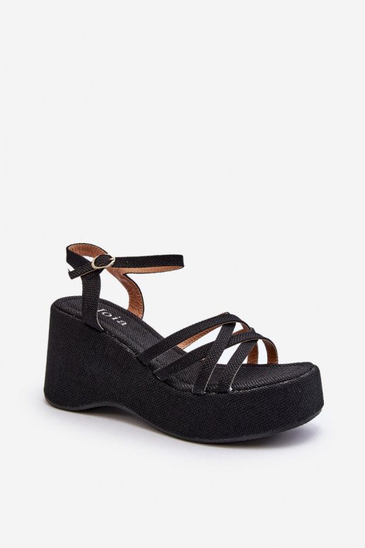 sandales ar platformu I Koturnie melnas krāsas Oporia