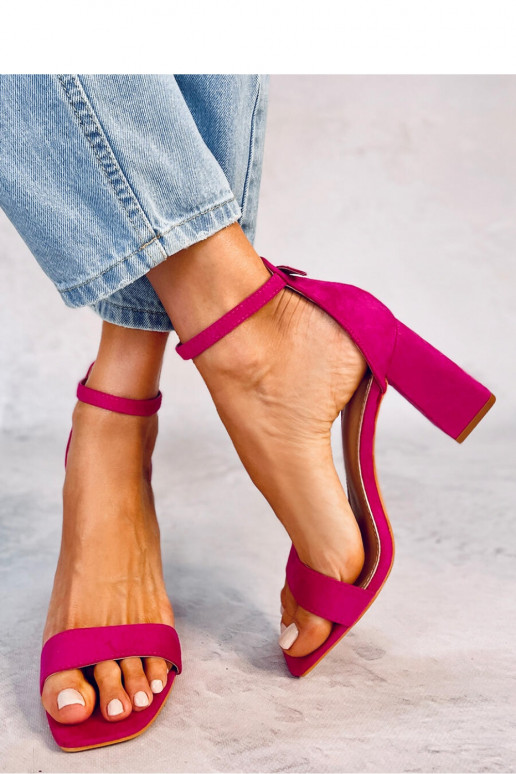 Augstpapēžu sandales Inello