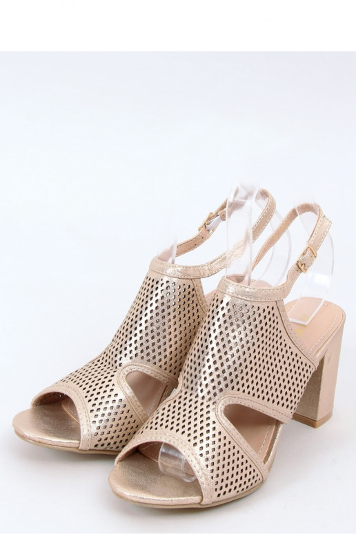 Augstpapēžu sandales Inello