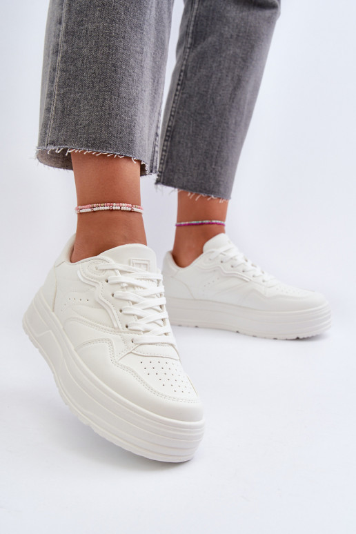 Sneakers modeļa apavi   ar platformu baltas krāsas Axivana