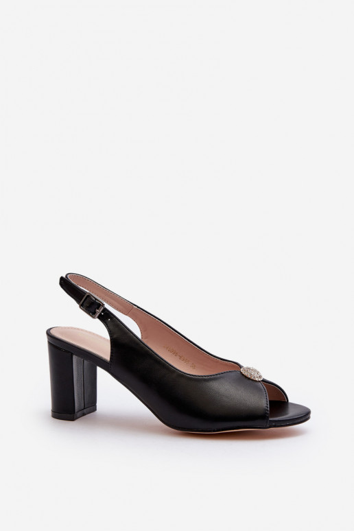 Eleganta stila sandales ar papēdi ar ornamentiem melnas krāsas Trasea