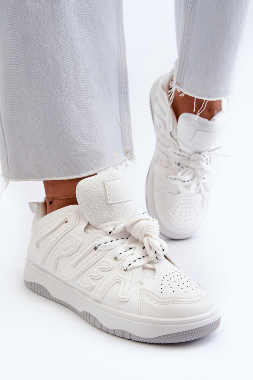 Sneakers modeļa apavi   no eko ādas baltas krāsas Berilla