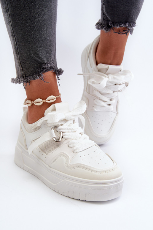 Sneakers modeļa apavi   ar platformu no eko ādas baltas krāsas Moun
