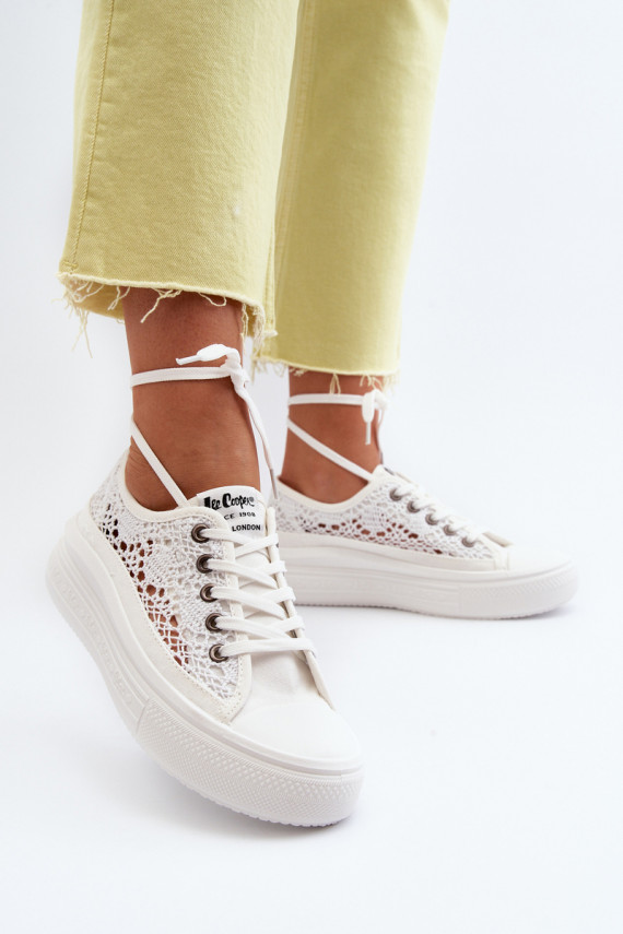 Ar mežģīnēm sieviešu puszābaki Lee Cooper LCW-23-44-1617 baltas krāsas