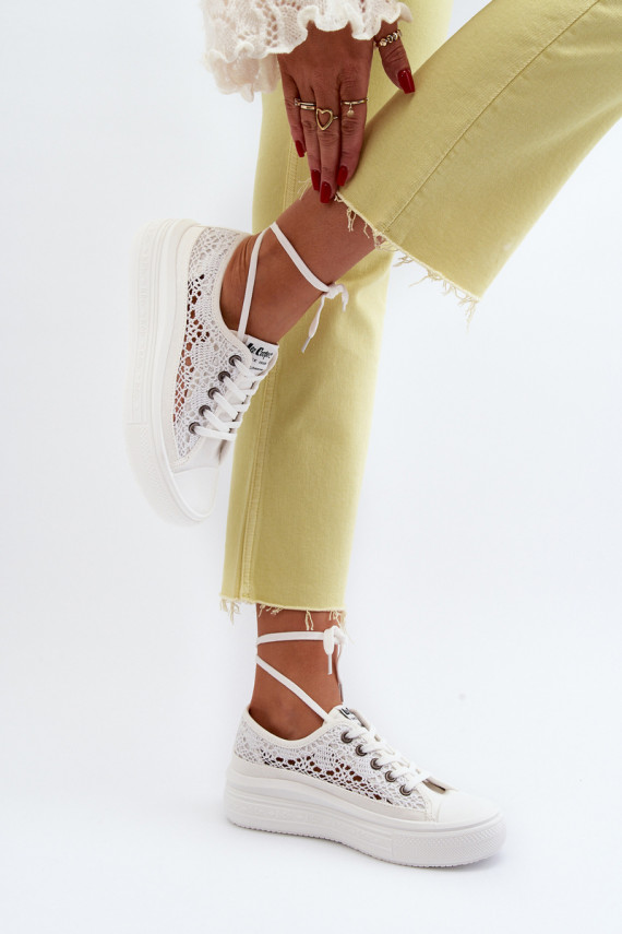 Ar mežģīnēm sieviešu puszābaki Lee Cooper LCW-23-44-1617 baltas krāsas