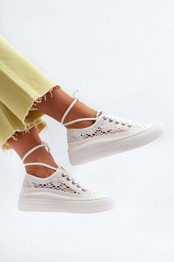 Ar mežģīnēm sieviešu puszābaki Lee Cooper LCW-23-44-1617 baltas krāsas