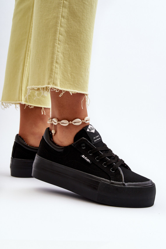 sieviešu puszābaki ar platformu Lee Cooper LCW-24-31-2180 melnas krāsas