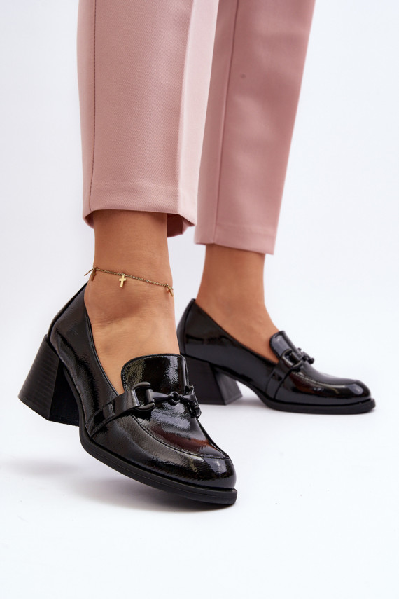 Laque apavi ar papēdi melnas krāsas Nireva