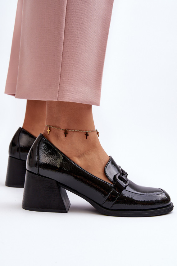 Laque apavi ar papēdi melnas krāsas Nireva