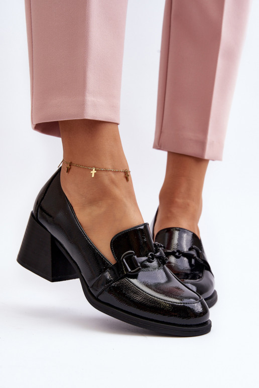 Laque apavi ar papēdi melnas krāsas Nireva