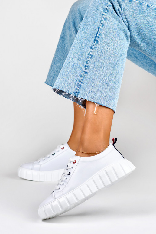 Sieviešu balti ādas apavi