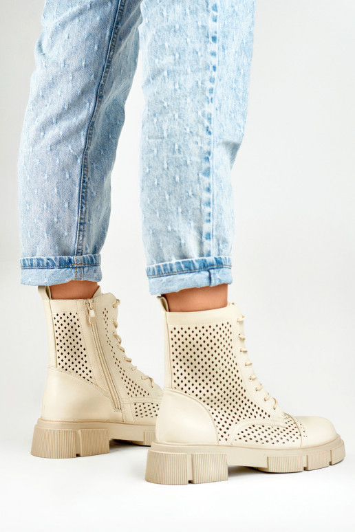 Sieviešu ažūra bēšas krāsas mežģīņu...