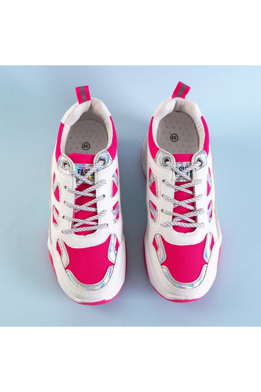 Sneakers modeļa apavi Dažādu krāsu... Sneakers modeļa apavi Dažādu krāsu...