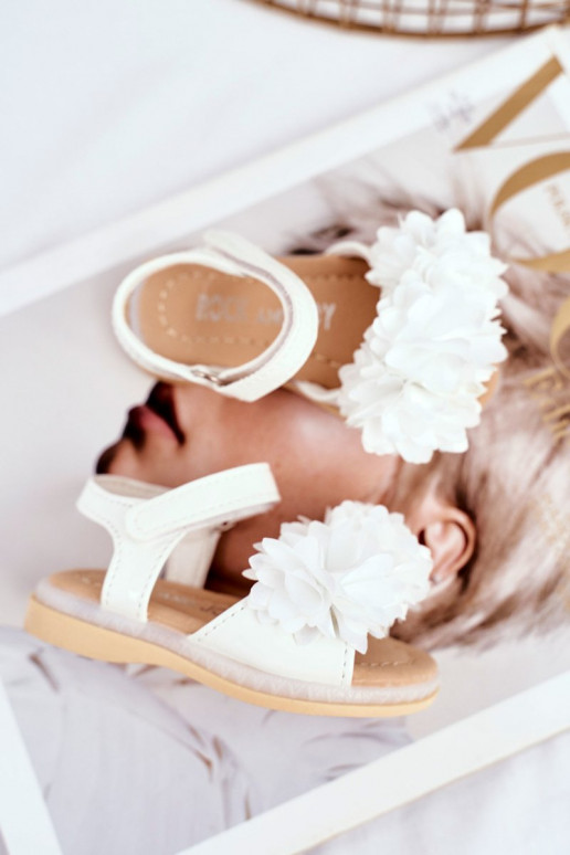 Bērnu sandales ar ziediem baltā krāsā Bērnu sandales ar ziediem baltā krāsā