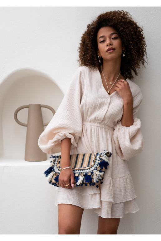 Milla -balta kleita ar platām piedurknēm Milla -balta kleita ar platām piedurknēm