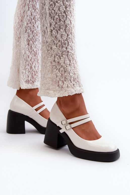 Kurpes plats papēdis Laque baltas krāsas Halmina