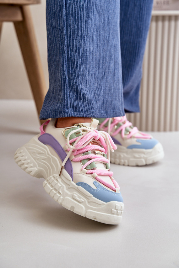 Sneakers modeļa apavi Sievišķīgs ar modernām masīvām zolēm Dažādu krāsu Nevela