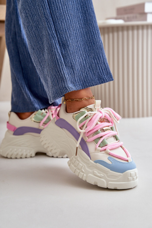 Sneakers modeļa apavi Sievišķīgs ar modernām masīvām zolēm Dažādu krāsu Nevela