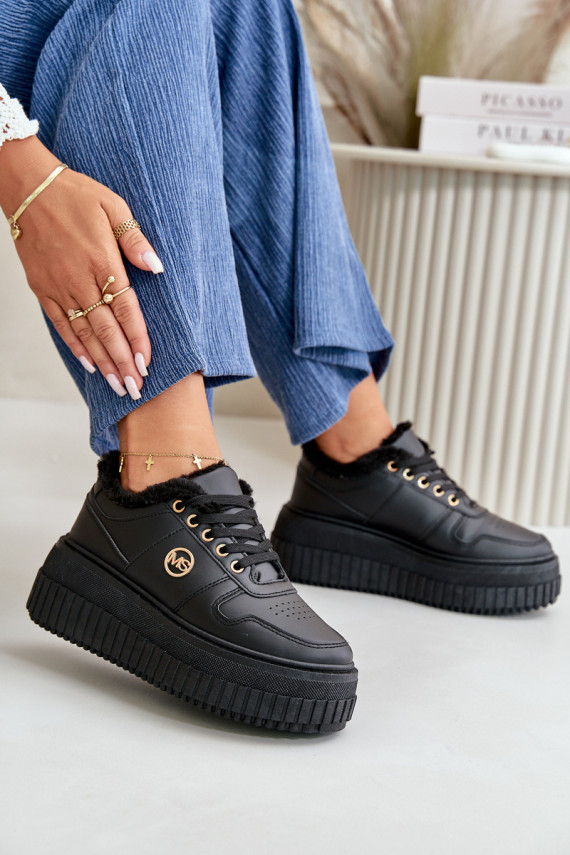 Sneakers modeļa apavi sporta apavi Sievišķīgs siltināti ar modernām masīvām zolēm melnas krāsas Verissha