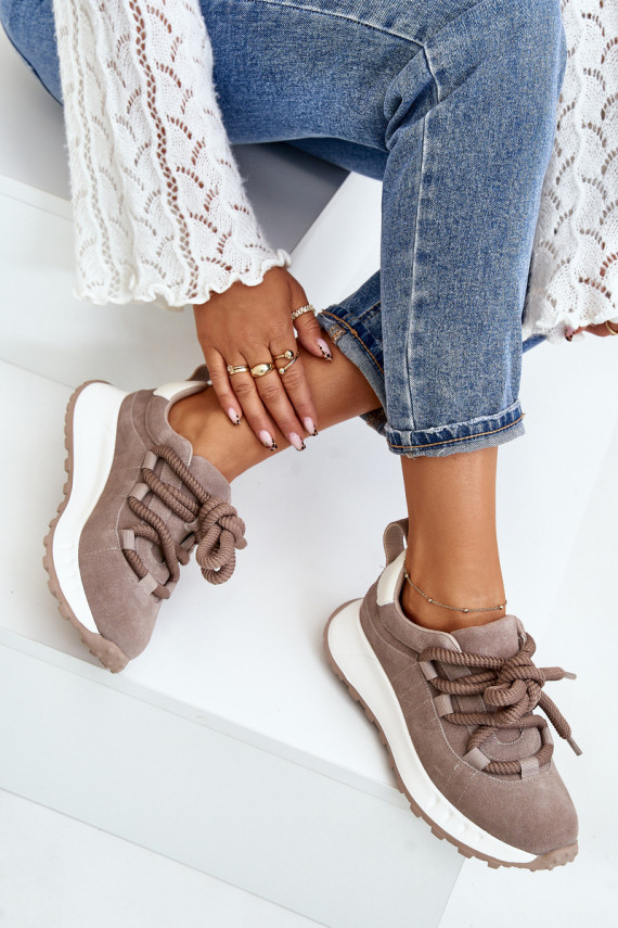 zamšādas Sneakers modeļa apavi Sievišķīgs Z Grubym Sašņorēšanam Artiker 54C1409 smilšu krāsas