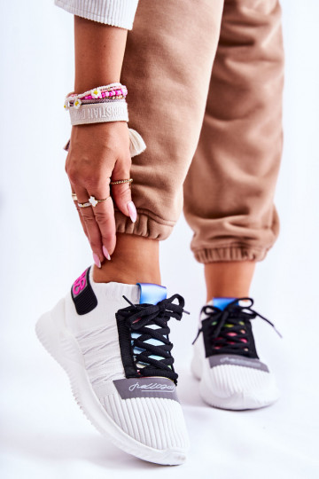 Sievišķīgs Pārliecinošs modelis Sportiska stila apavi Sneakers modeļa apavi baltas krāsas Klayra