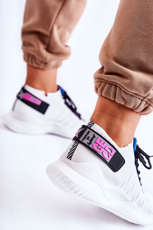 Sievišķīgs Pārliecinošs modelis Sportiska stila apavi Sneakers modeļa apavi baltas krāsas Klayra