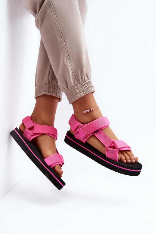Sieviešu basenes ar platformu Lee Cooper LCW-24-05-2750L rozā krāsas
