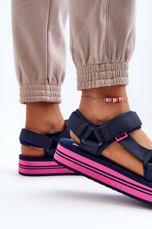 Sieviešu basenes ar platformu Lee Cooper LCW-24-05-2754L tumši zilas krāsas