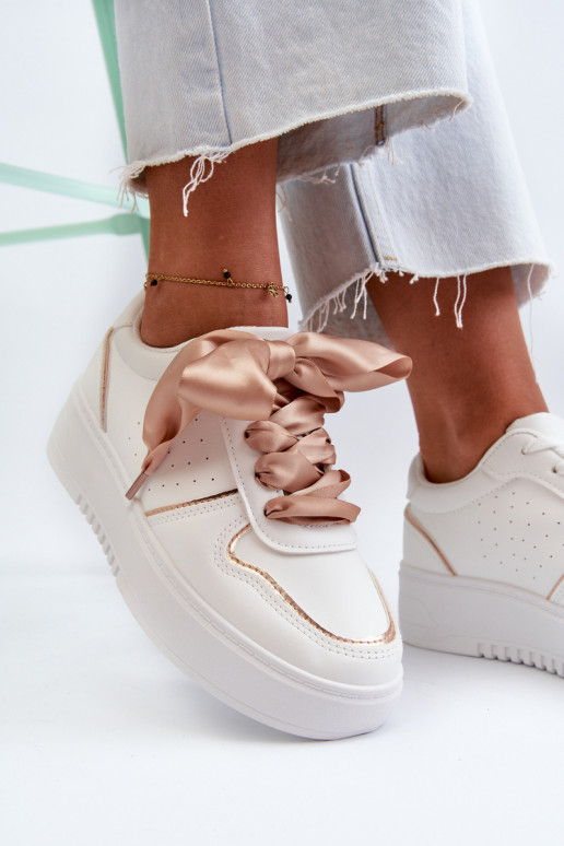 Sievišķīgs Sneakers modeļa apavi ar platformu baltas krāsas Tessama