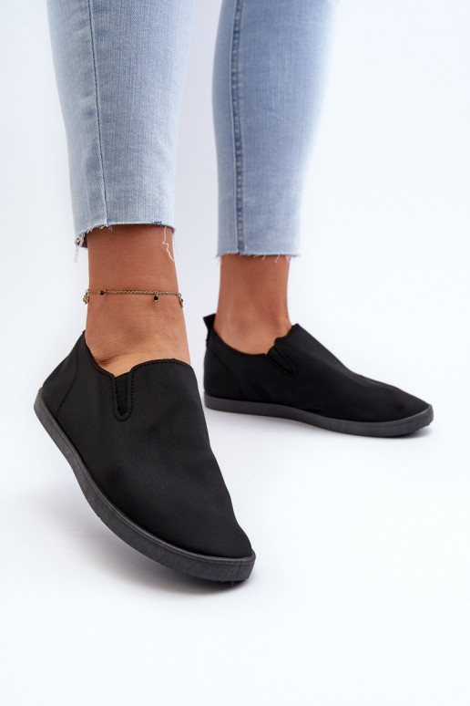 Sievišķīgs Sporta apavi brīvā laika apavi Slip-On melnas krāsas Lovinia